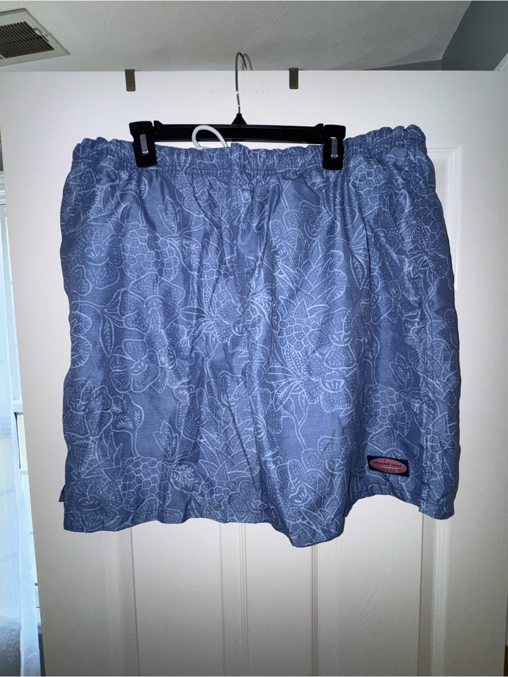 Men’s Vineyard Vines Blue Floral Hawaiin  Bathing Suit Size XXL